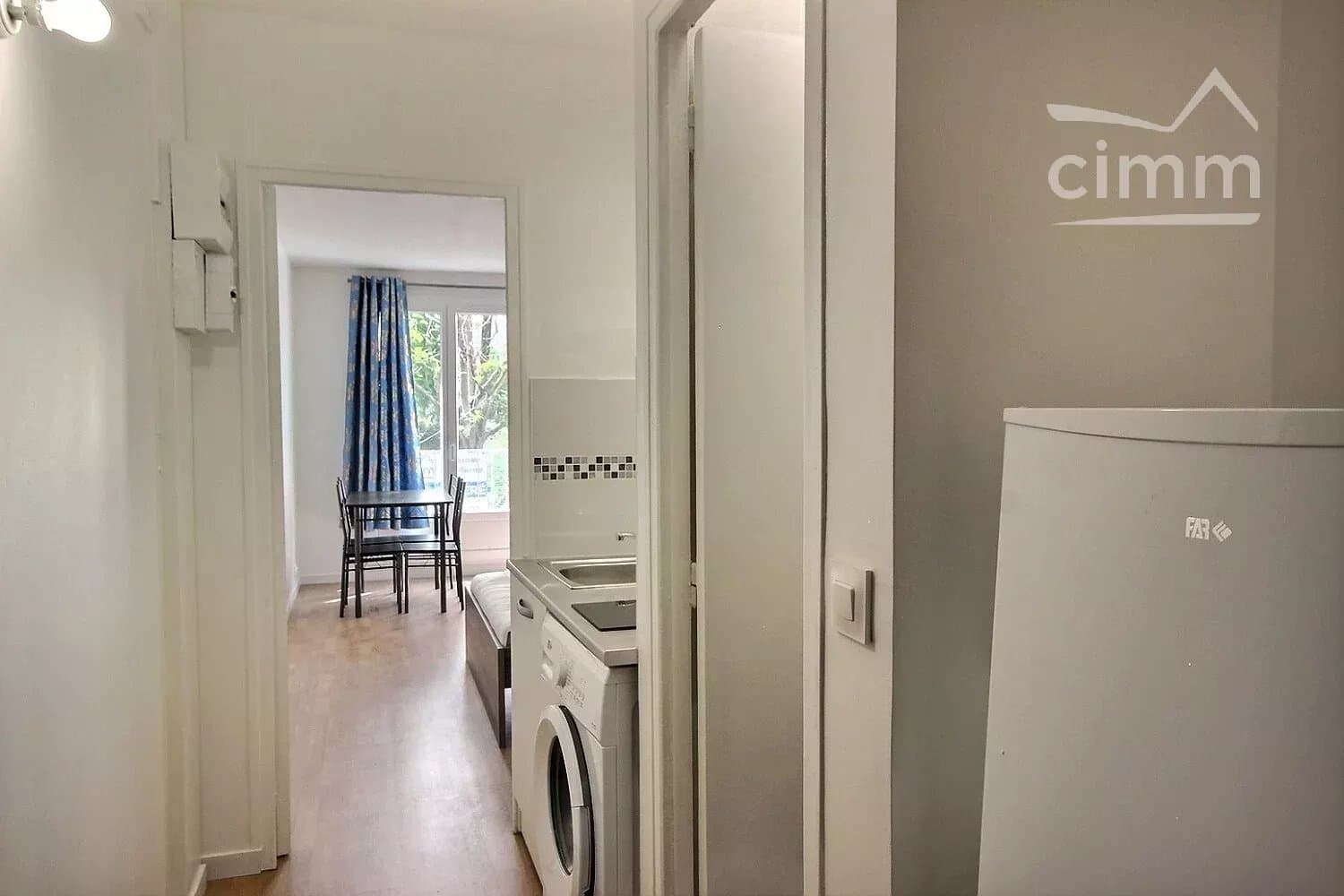 Studio de 23,22 m² à COURBEVOIE - Miniature 9