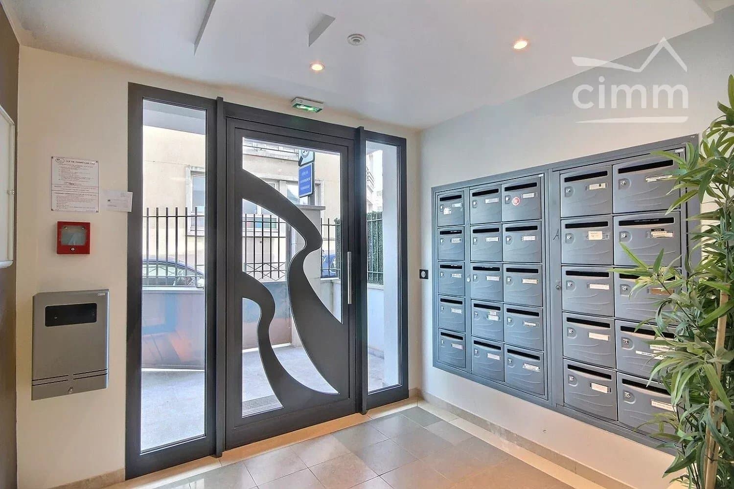 A VENDRE STUDIO A NOISY LE GRAND - Miniature 8