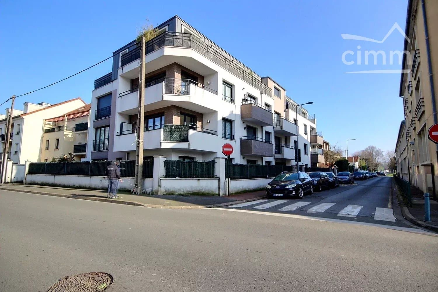 A VENDRE STUDIO A NOISY LE GRAND - Miniature 9