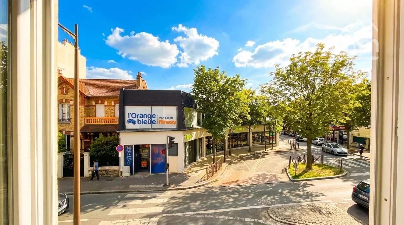 A vendre immeuble de rapport à Gournay sur Marne - Photo 1 - Murs Commerciaux